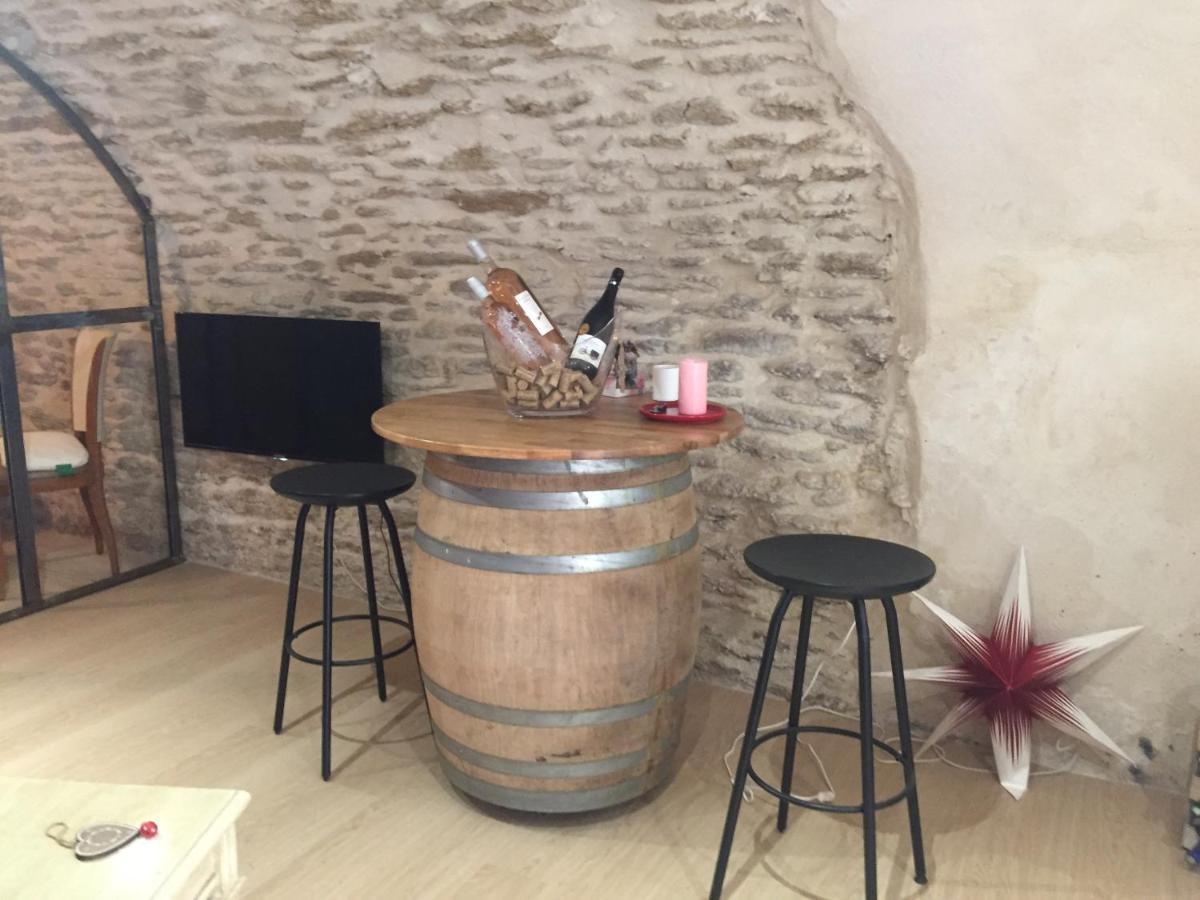 Chambre D Hote De Charme Avec Plein D Authenticite Du 13 Eme Siecle Châteauneuf-du-Pape Buitenkant foto
